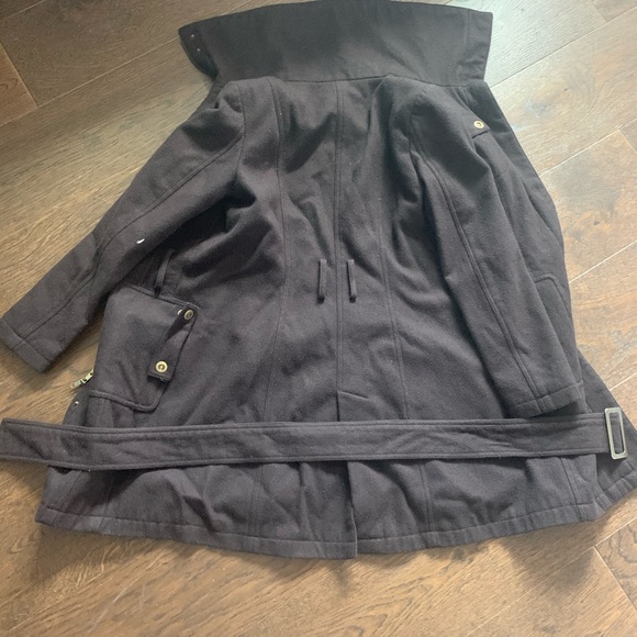 Brown trench coat with belt beautiful sz small - Picture 6 of 6